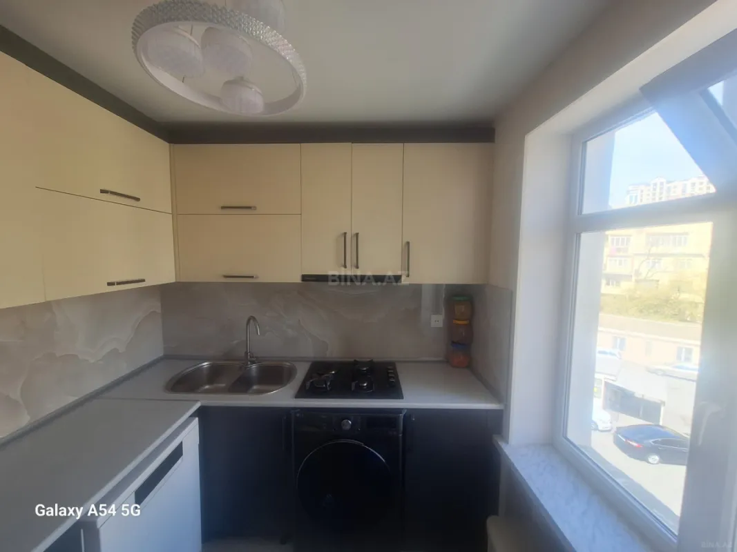 Satılır 3 otaqlı mənzil 77 m²