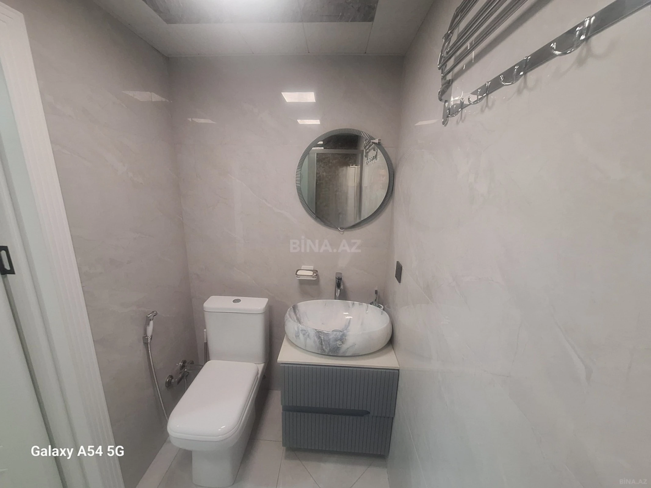 Satılır 3 otaqlı mənzil 77 m²