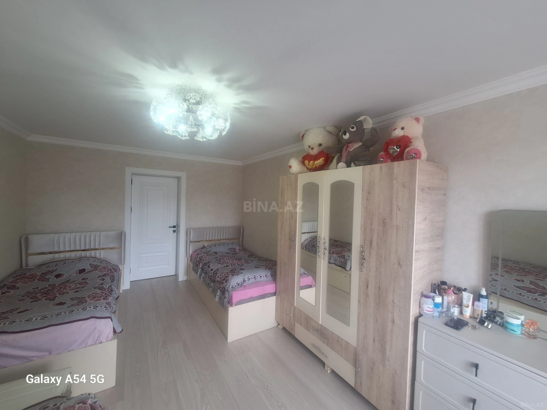 Satılır 3 otaqlı mənzil 77 m²