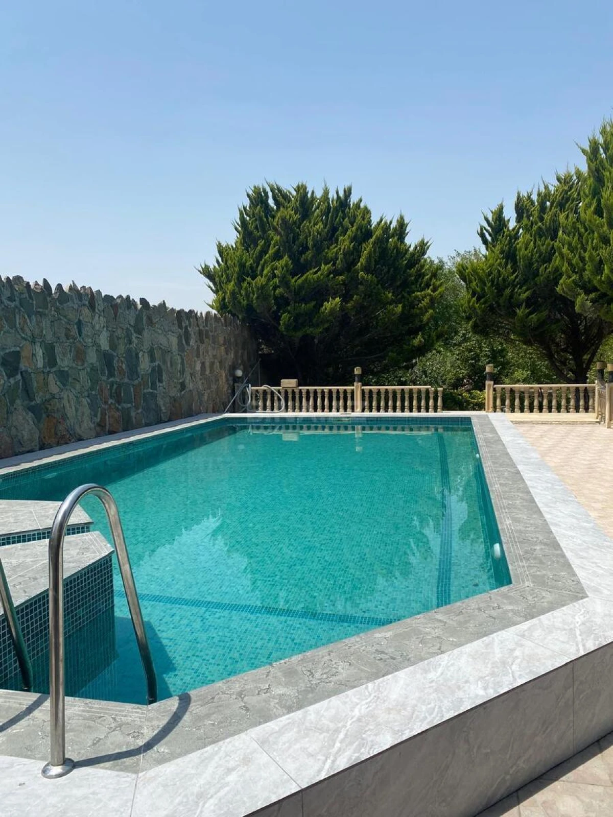 Kirayə verilir 4 otaqlı həyət evi 250 m²