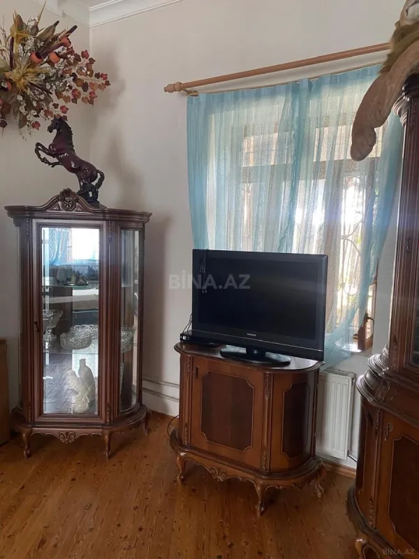 Kirayə verilir 4 otaqlı həyət evi 250 m²