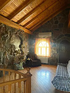 Kirayə verilir 4 otaqlı həyət evi 250 m²