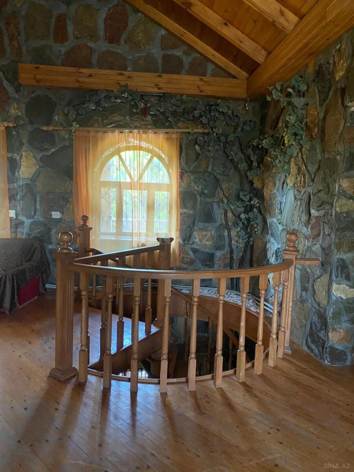 Kirayə verilir 4 otaqlı həyət evi 250 m²