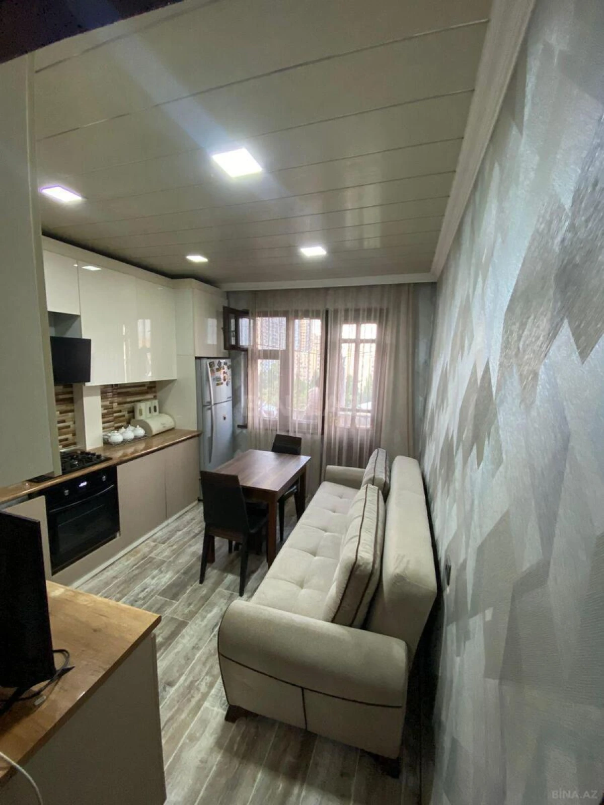 Kirayə verilir 2 otaqlı mənzil 60 m²