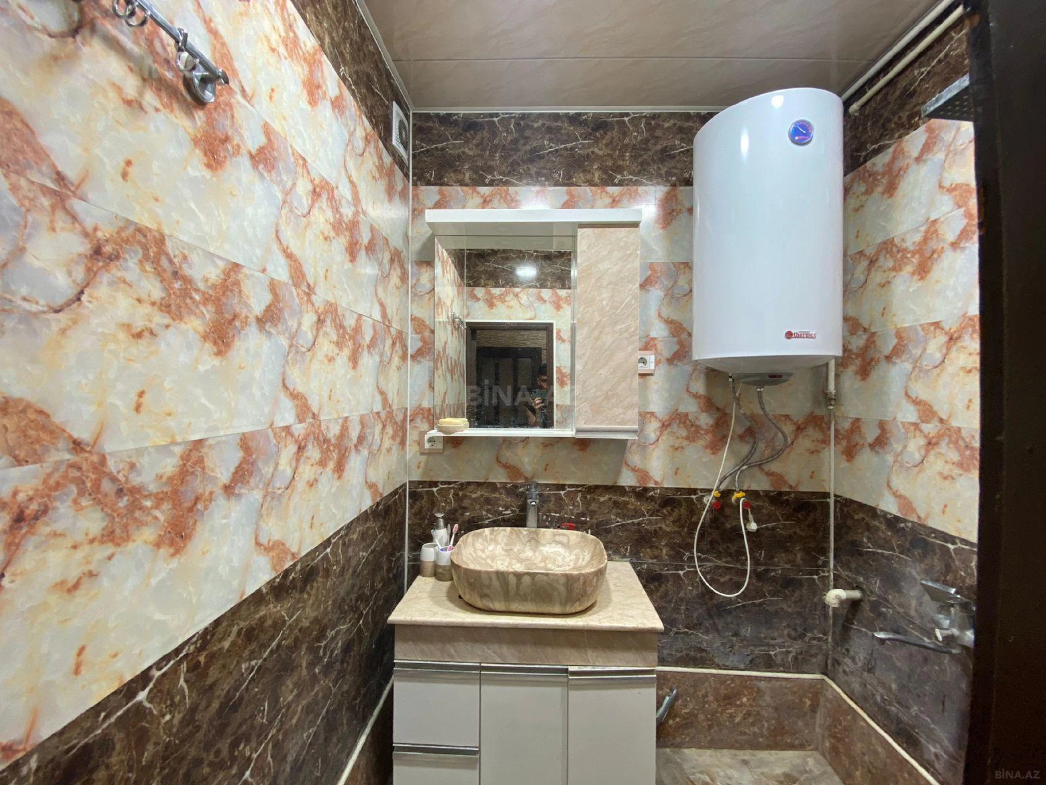Kirayə verilir 2 otaqlı mənzil 60 m²