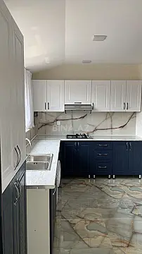 Kirayə verilir 3 otaqlı mənzil 110 m²