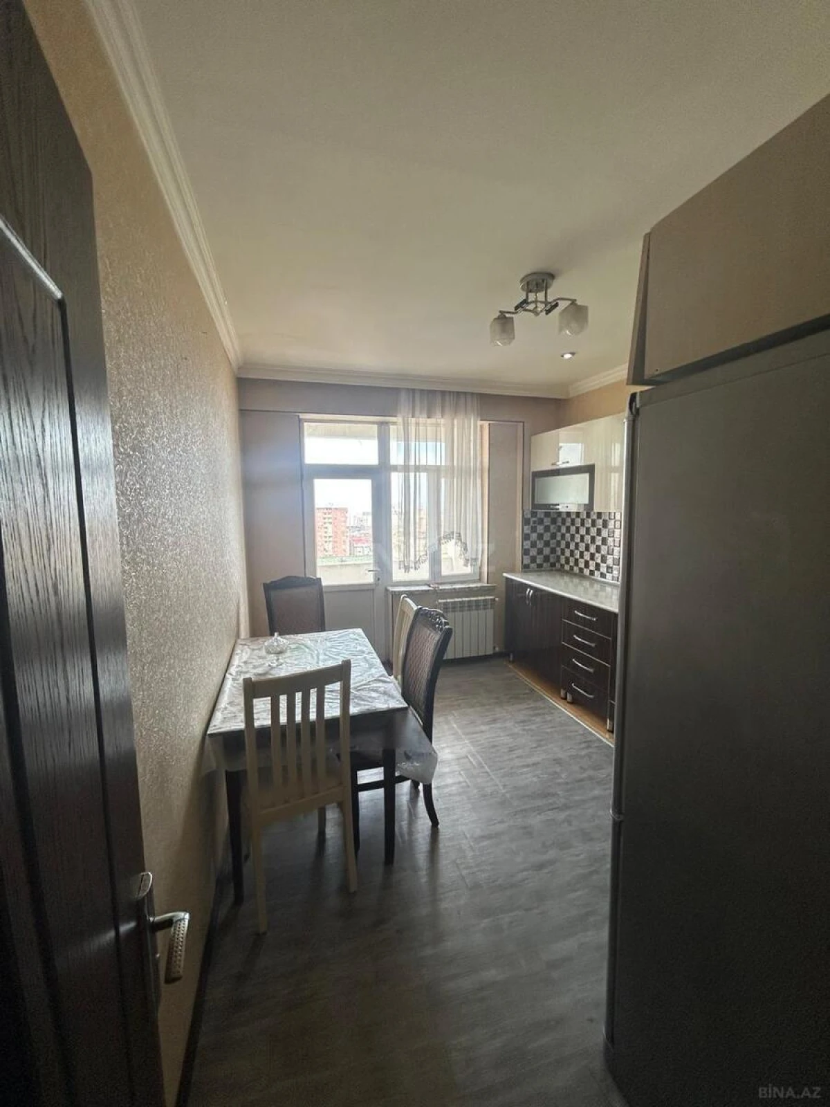 Kirayə verilir 2 otaqlı mənzil 70 m²