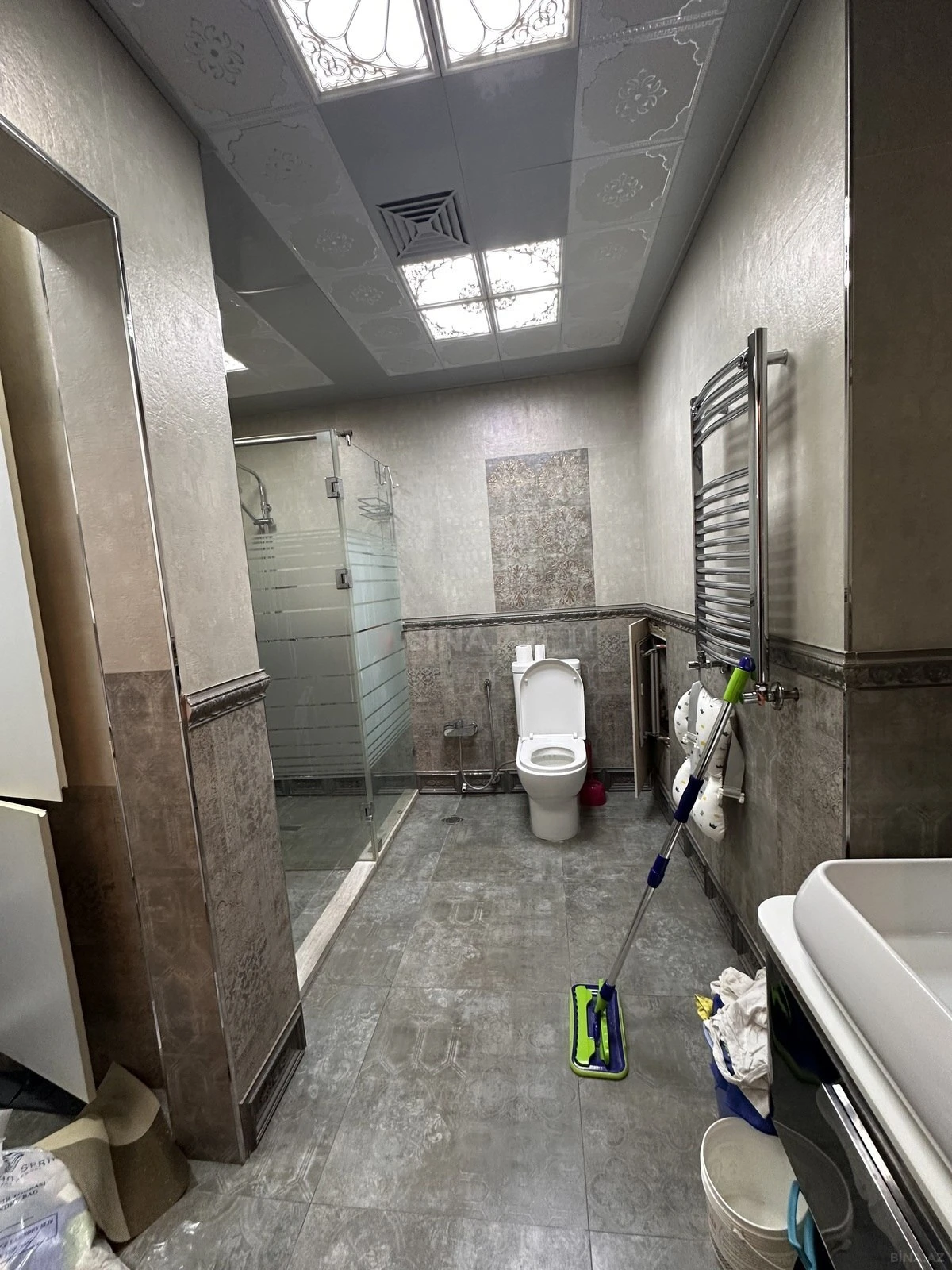 Satılır 3 otaqlı mənzil 145 m²