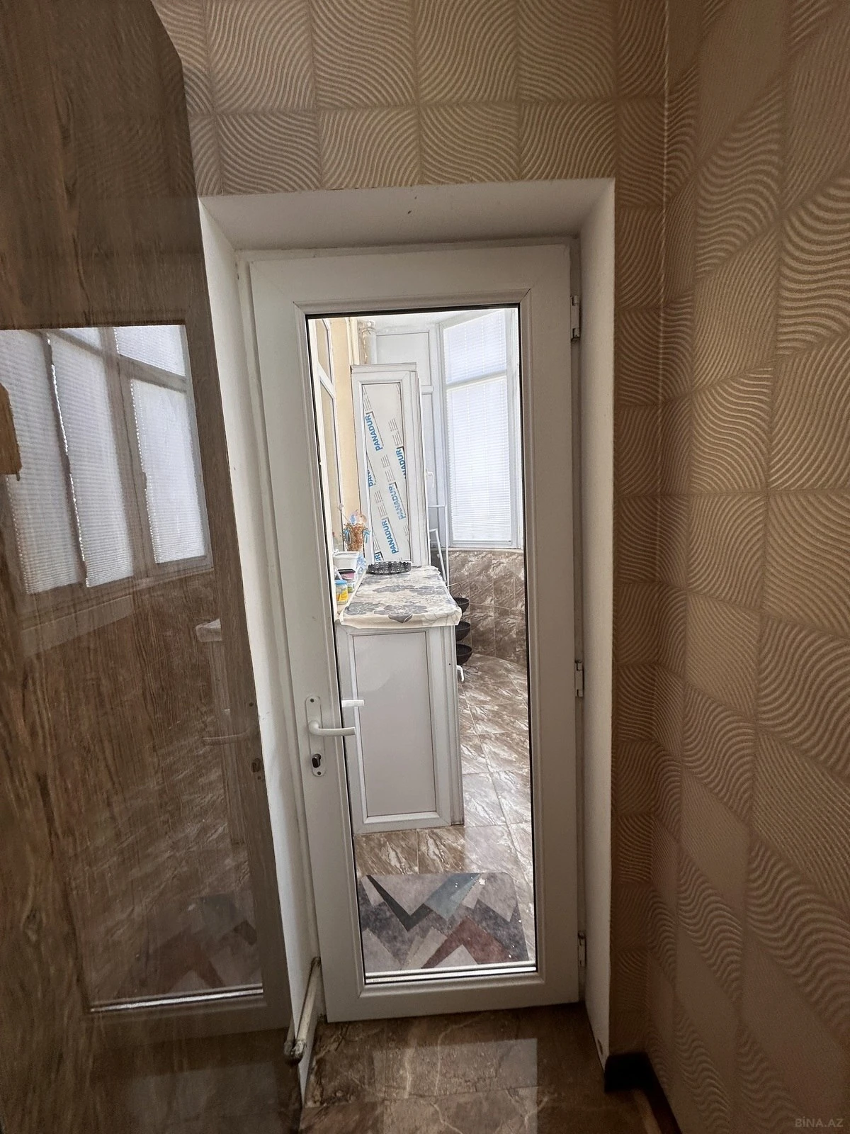 Satılır 3 otaqlı mənzil 145 m²