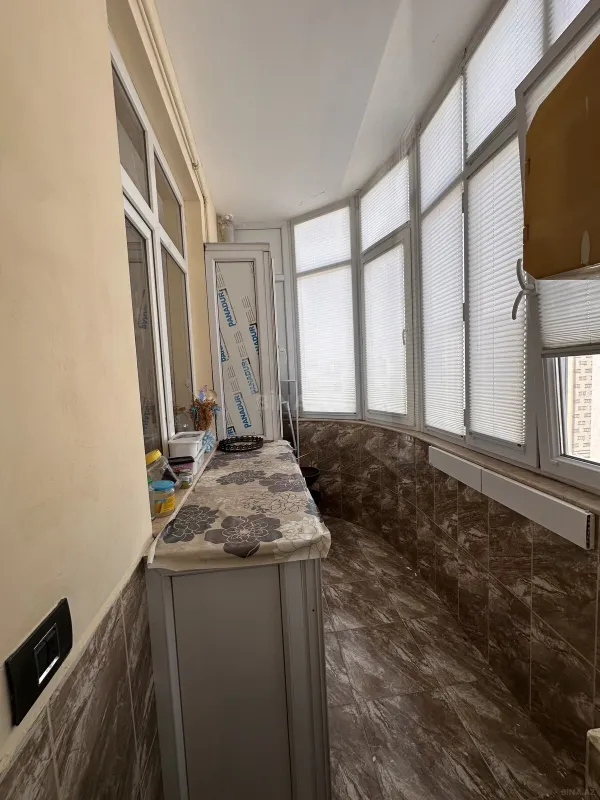 Satılır 3 otaqlı mənzil 145 m²