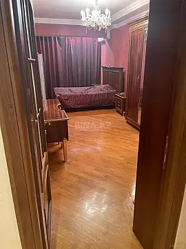 Satılır 3 otaqlı mənzil 170 m²