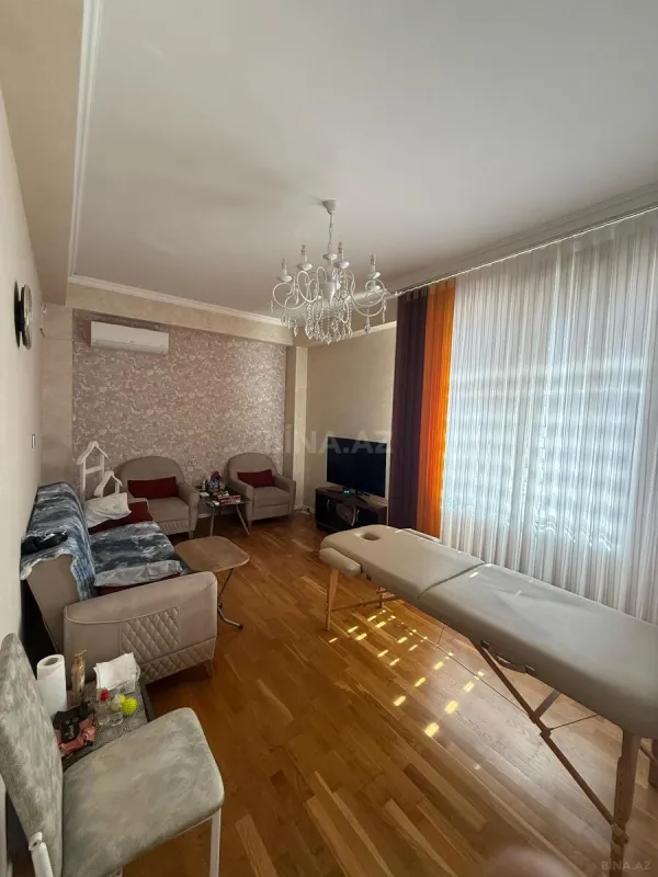 Satılır 2 otaqlı mənzil 70 m²