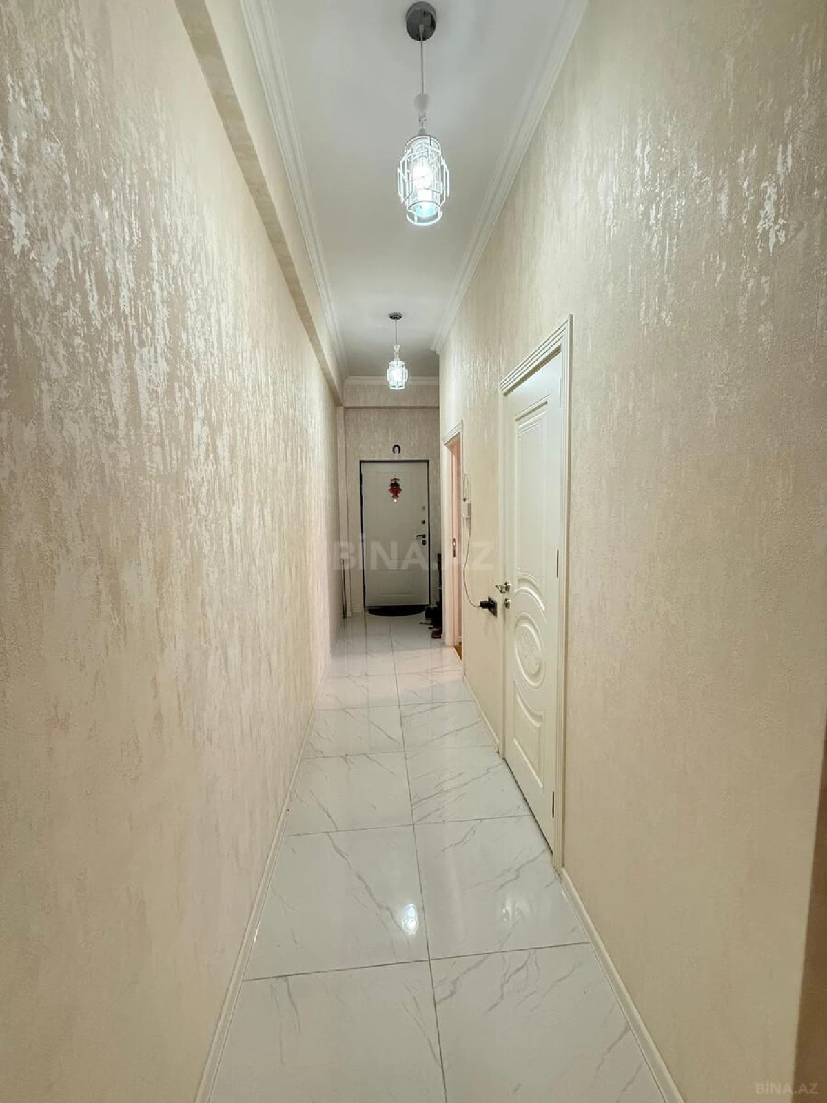 Satılır 2 otaqlı mənzil 70 m²