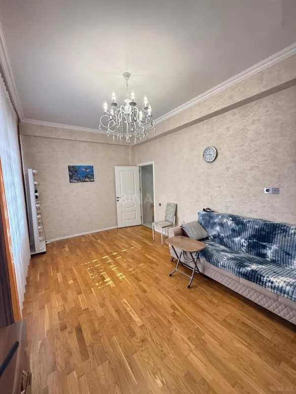 Satılır 2 otaqlı mənzil 70 m²