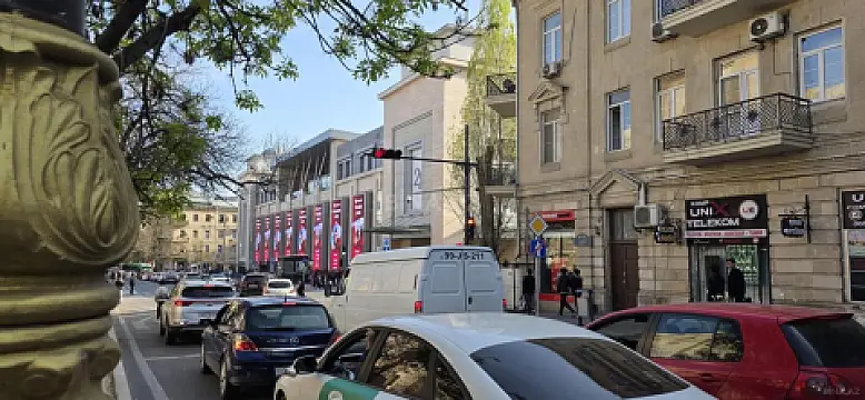 Satılır 4 otaqlı mənzil 80 m²