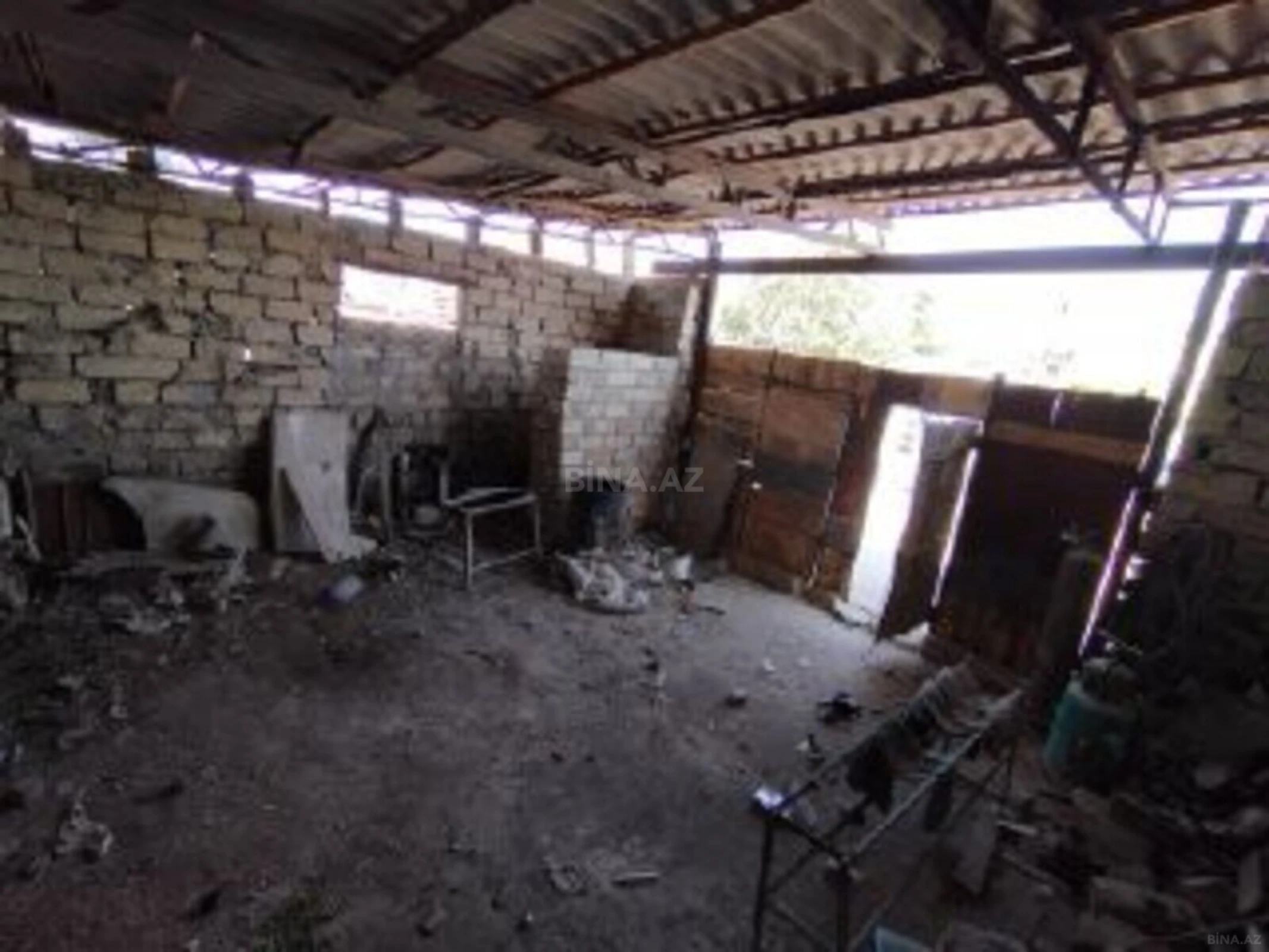 Satılır obyekt 283 m²