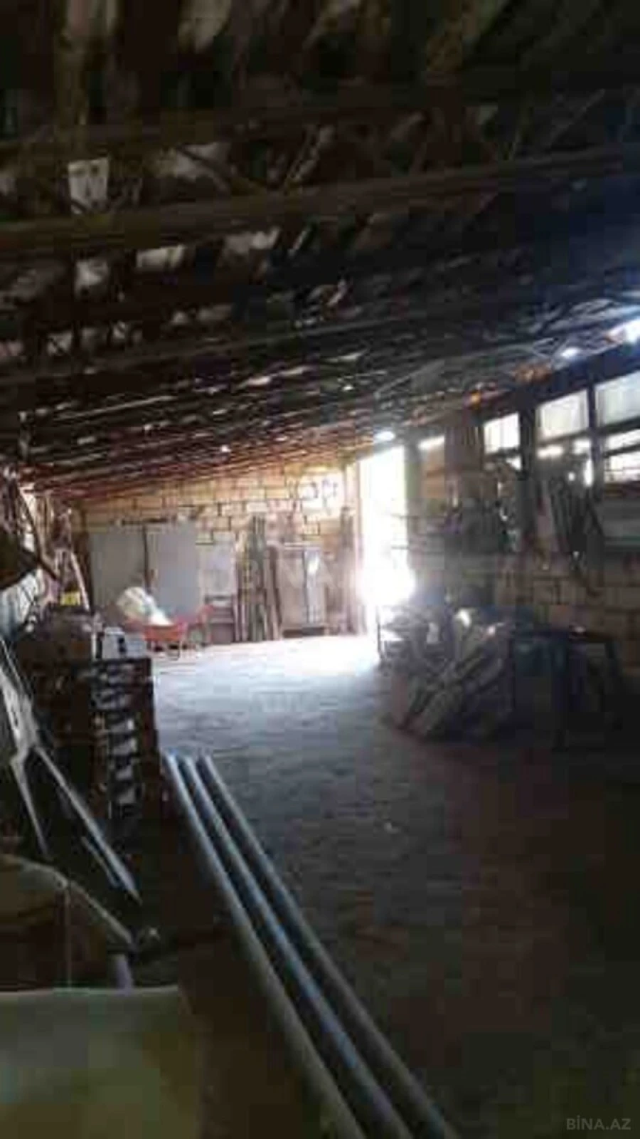 Satılır obyekt 283 m²