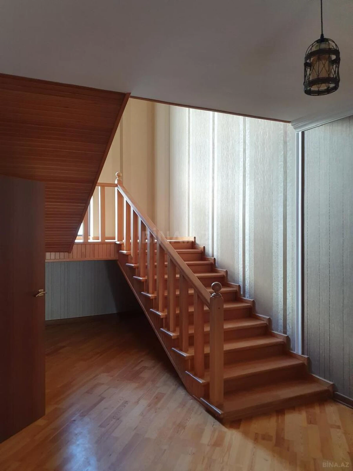 Kirayə verilir 7 otaqlı həyət evi 300 m²