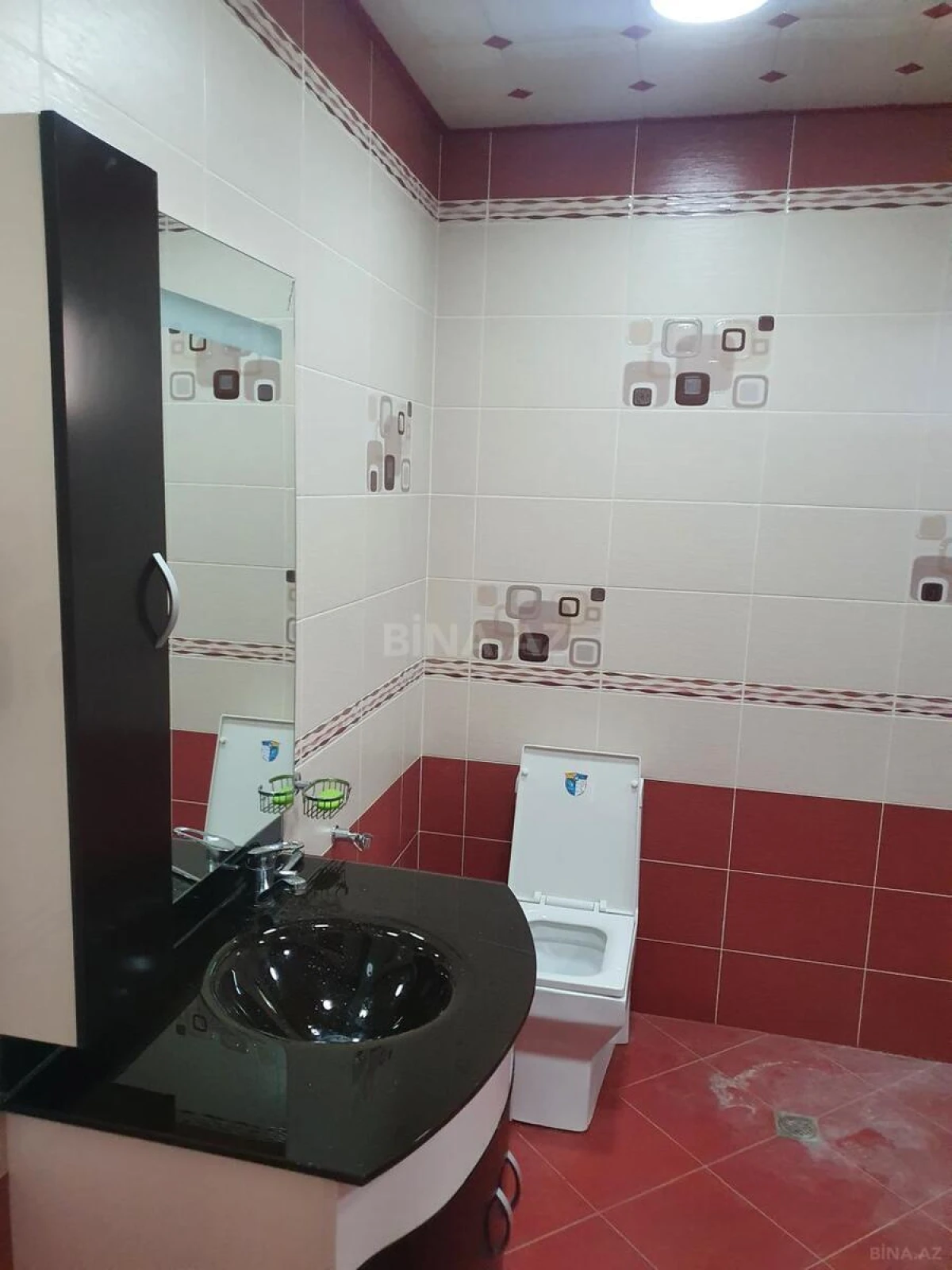 Kirayə verilir 7 otaqlı həyət evi 300 m²