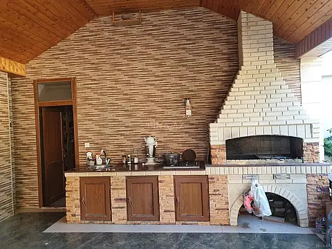 Kirayə verilir 7 otaqlı həyət evi 300 m²