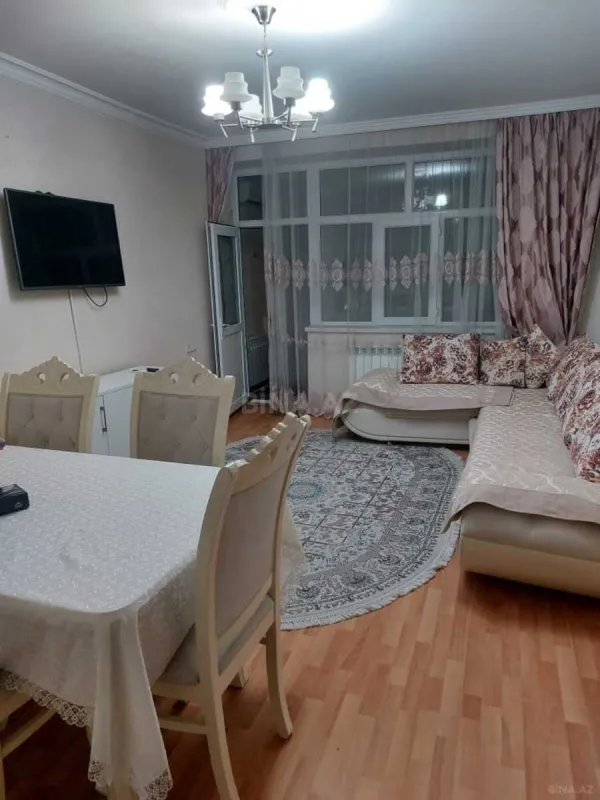 Kirayə verilir 2 otaqlı mənzil 70 m²