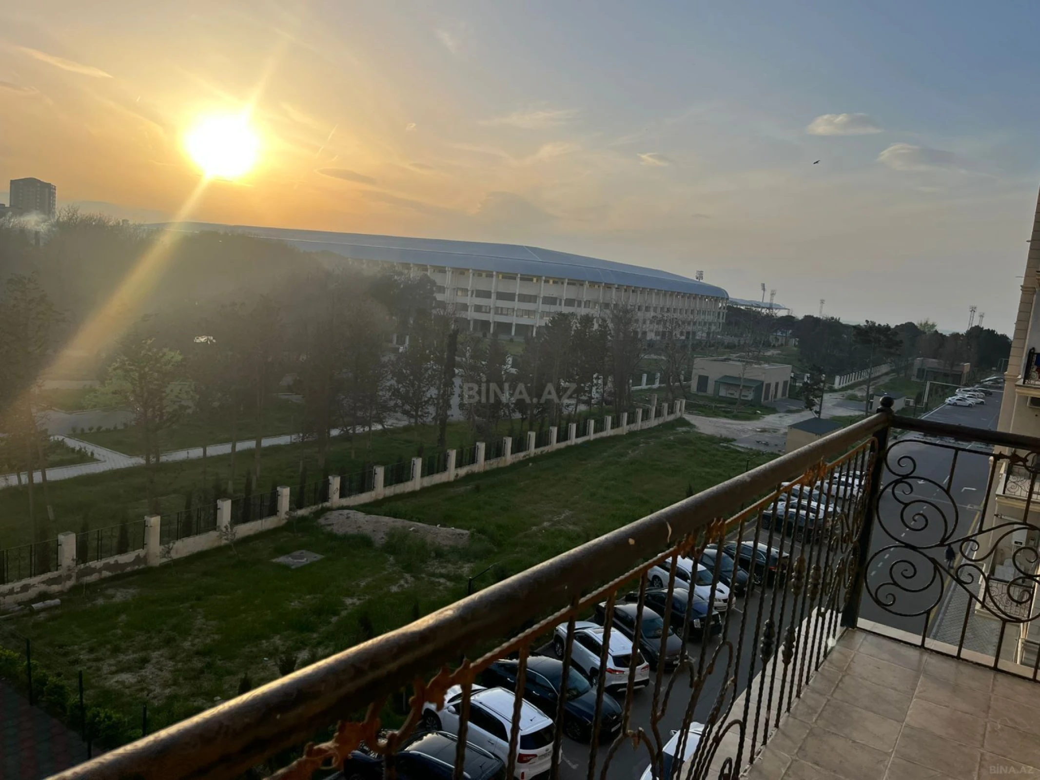 Satılır 3 otaqlı mənzil 99 m²