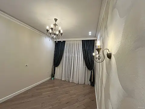Satılır 3 otaqlı mənzil 99 m²