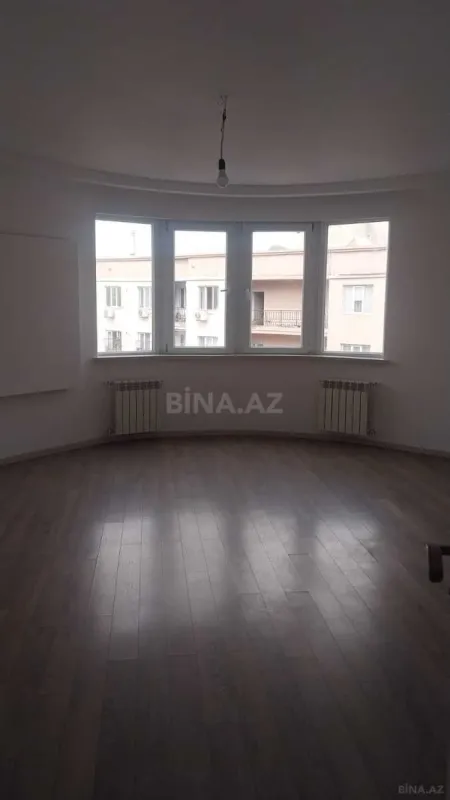 Satılır 2 otaqlı mənzil 93 m²