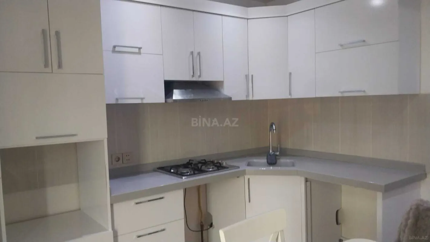 Satılır 2 otaqlı mənzil 93 m²