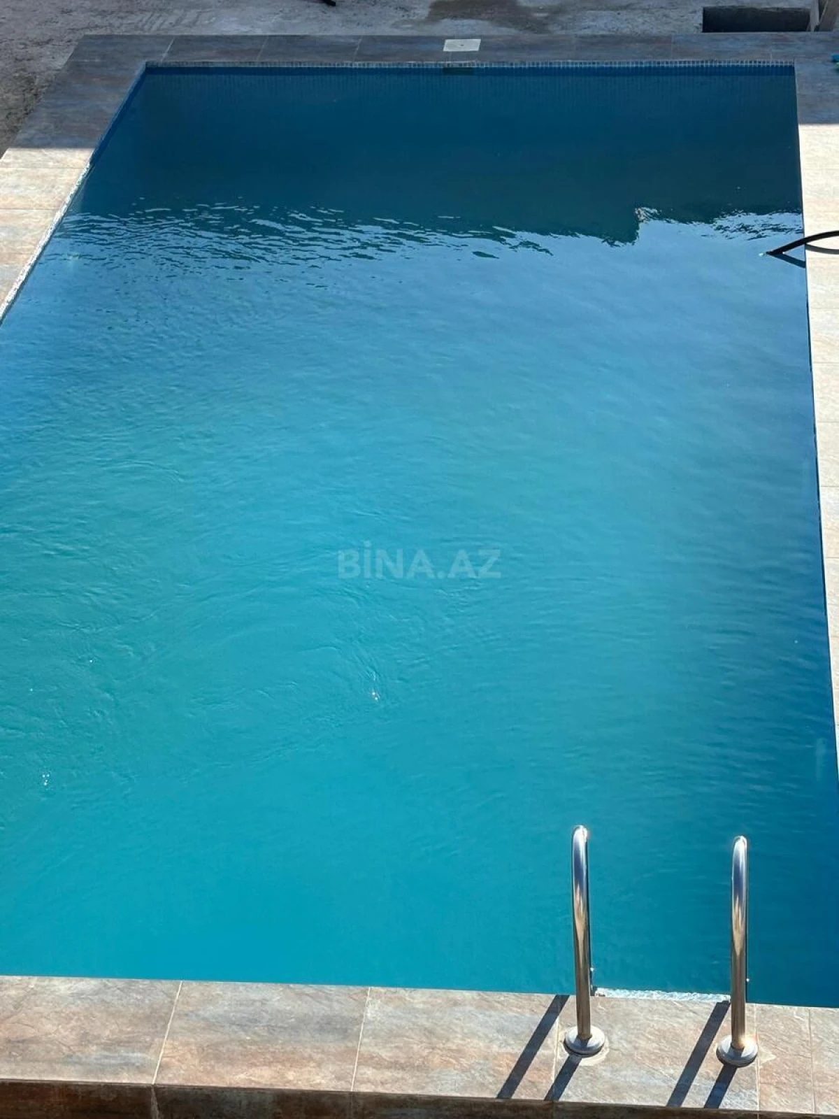 Kirayə verilir 5 otaqlı həyət evi 250 m²