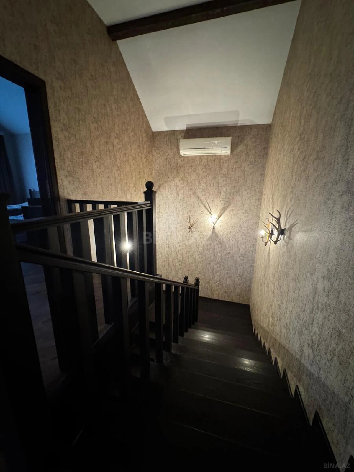 Kirayə verilir 5 otaqlı həyət evi 250 m²