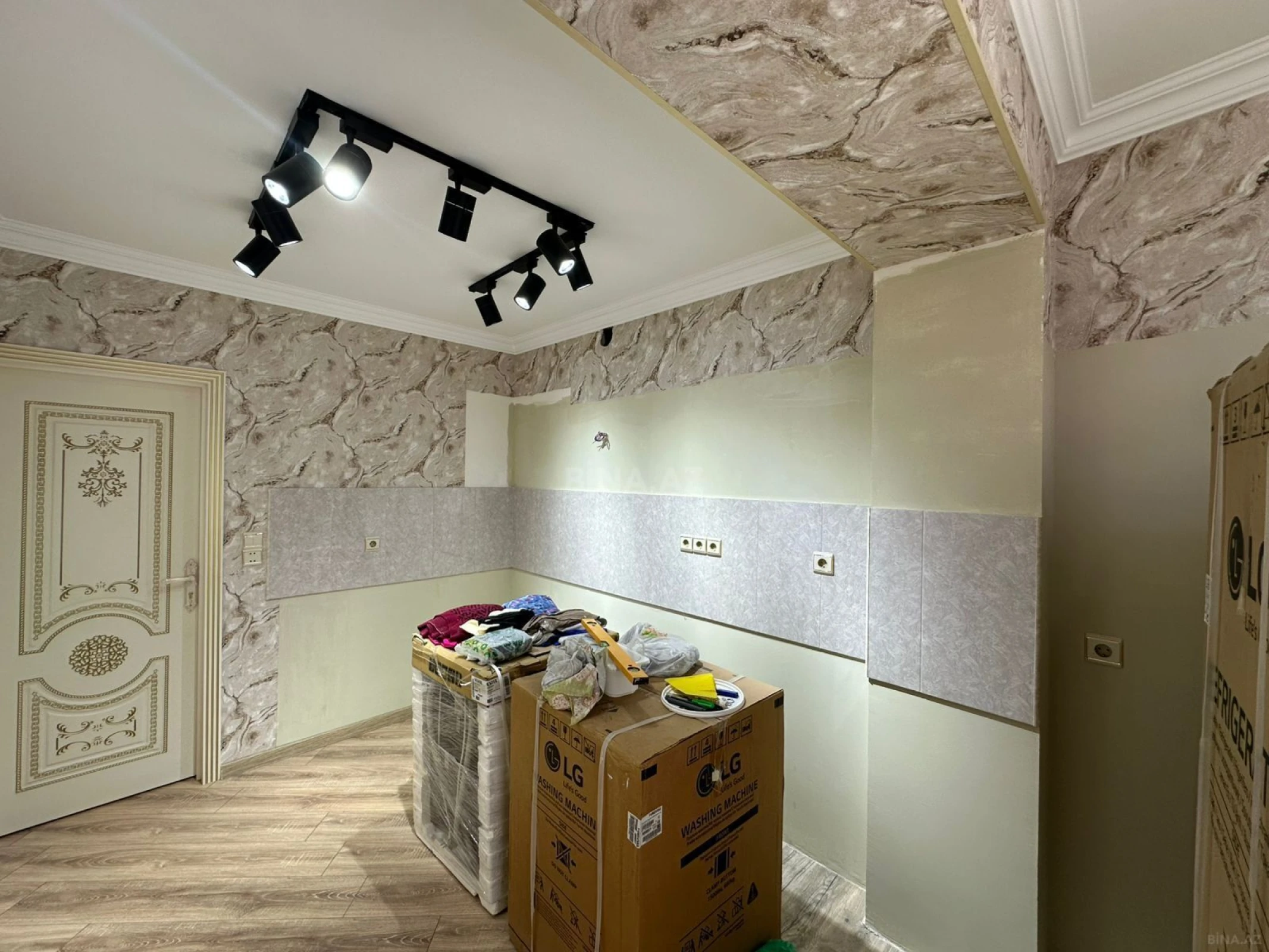 Satılır 4 otaqlı mənzil 110 m²