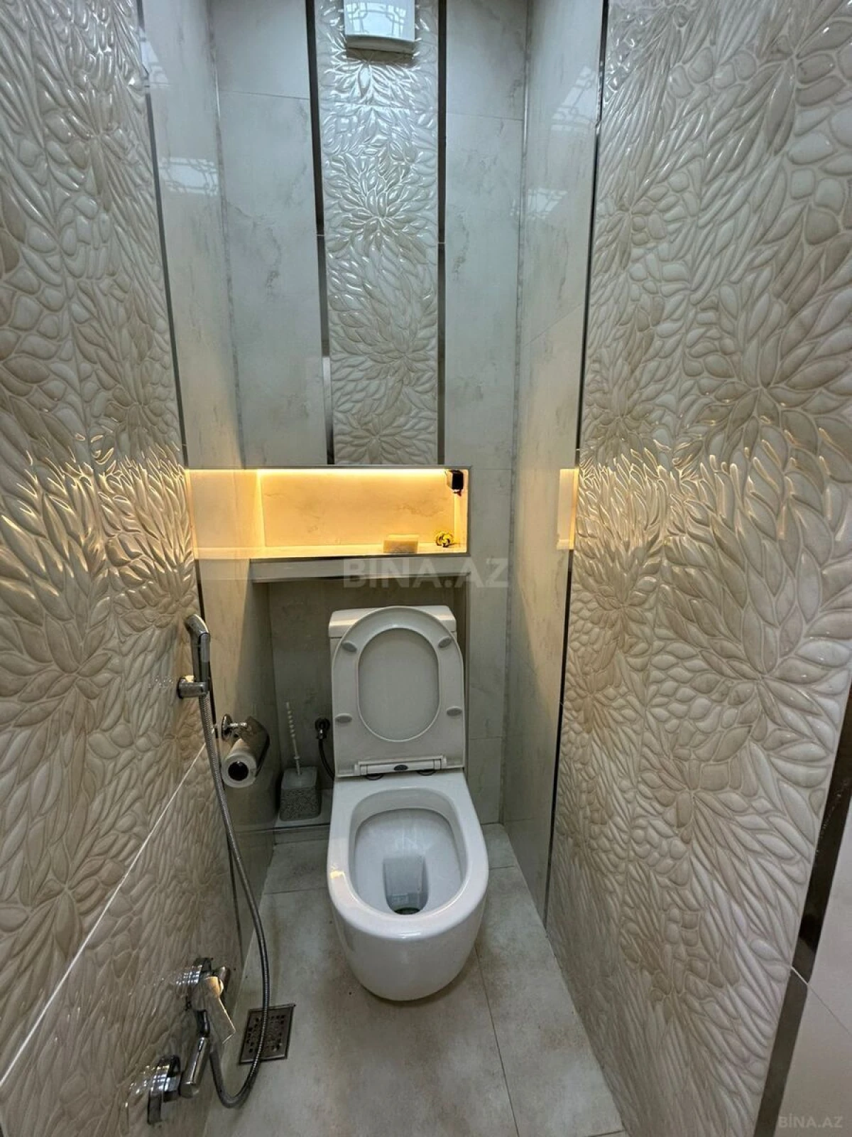 Satılır 4 otaqlı mənzil 110 m²