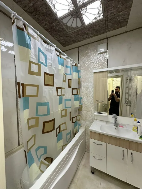 Satılır 4 otaqlı mənzil 110 m²