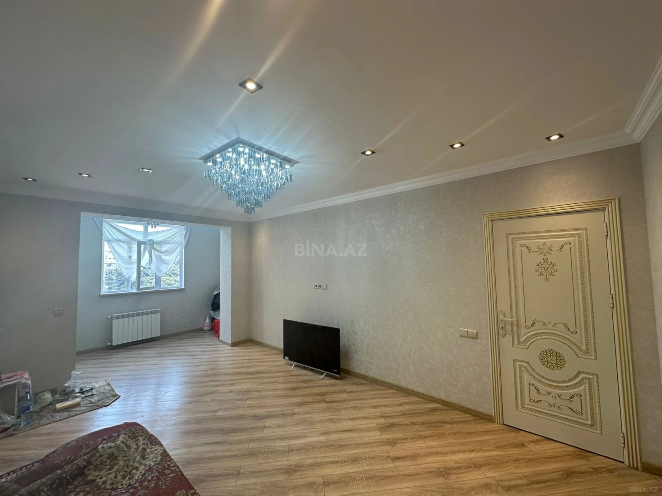 Satılır 4 otaqlı mənzil 110 m²