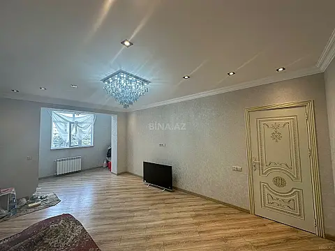 Satılır 4 otaqlı mənzil 110 m²