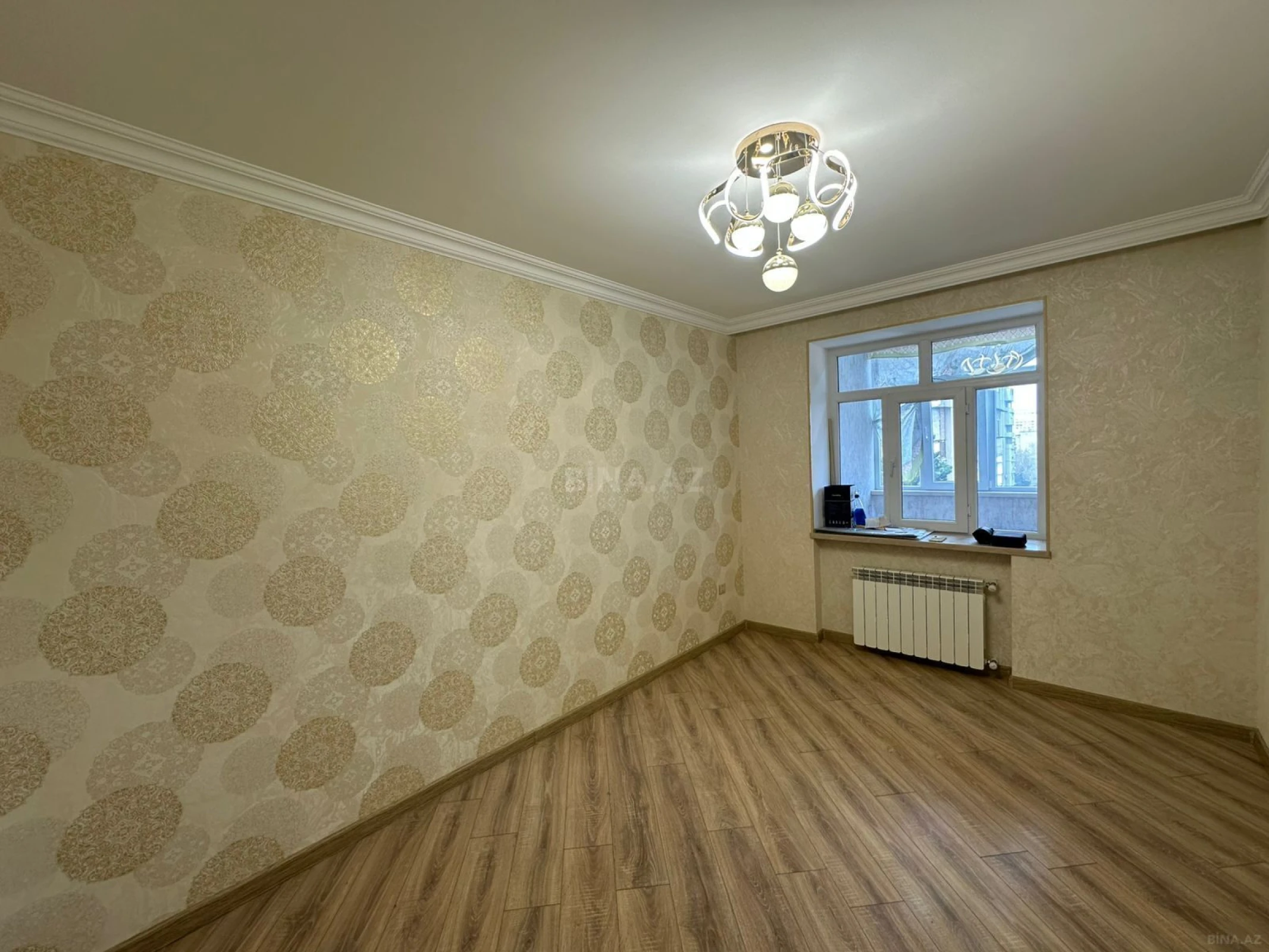 Satılır 4 otaqlı mənzil 110 m²