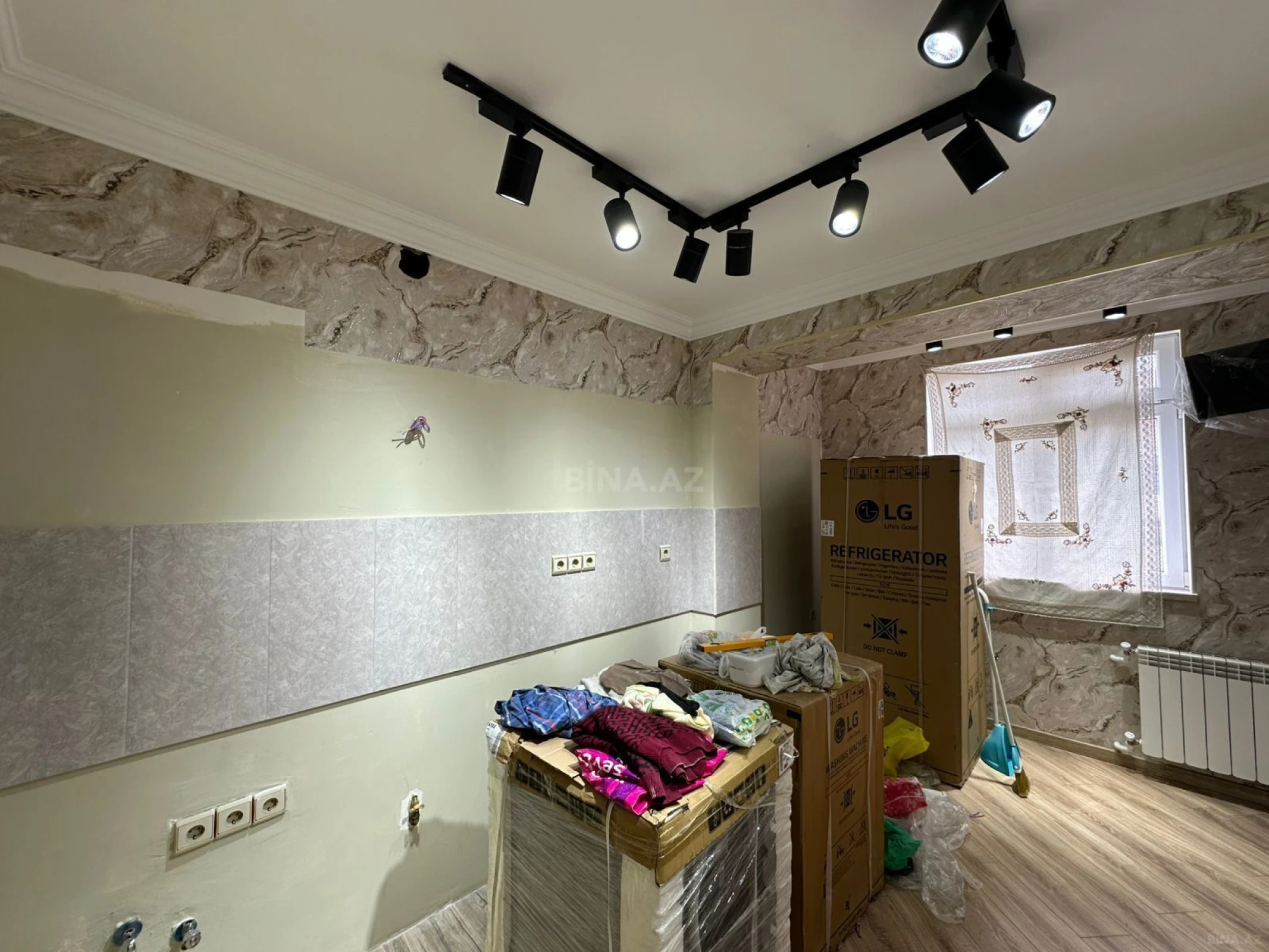 Satılır 4 otaqlı mənzil 110 m²