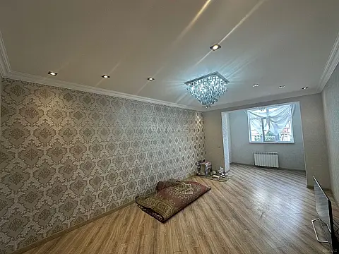 Satılır 4 otaqlı mənzil 110 m²