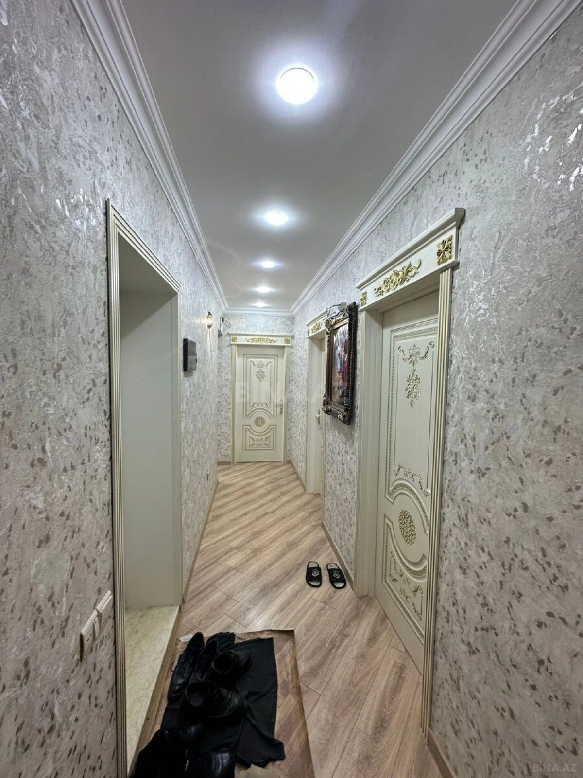 Satılır 4 otaqlı mənzil 110 m²
