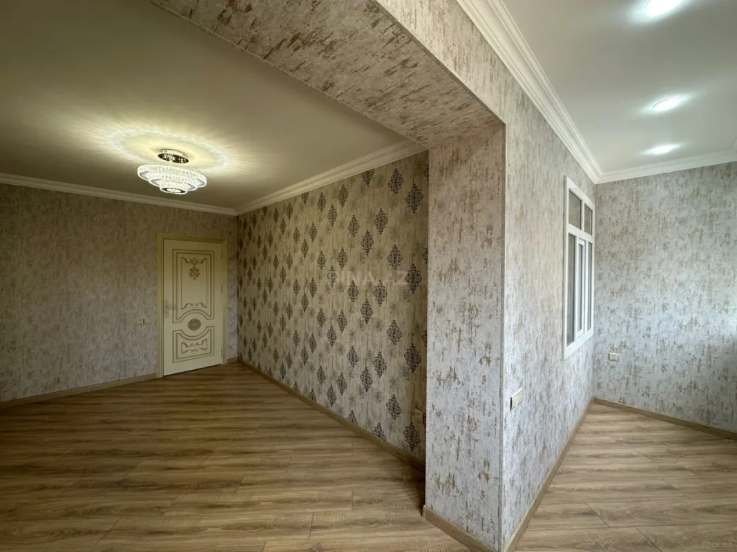 Satılır 4 otaqlı mənzil 110 m²