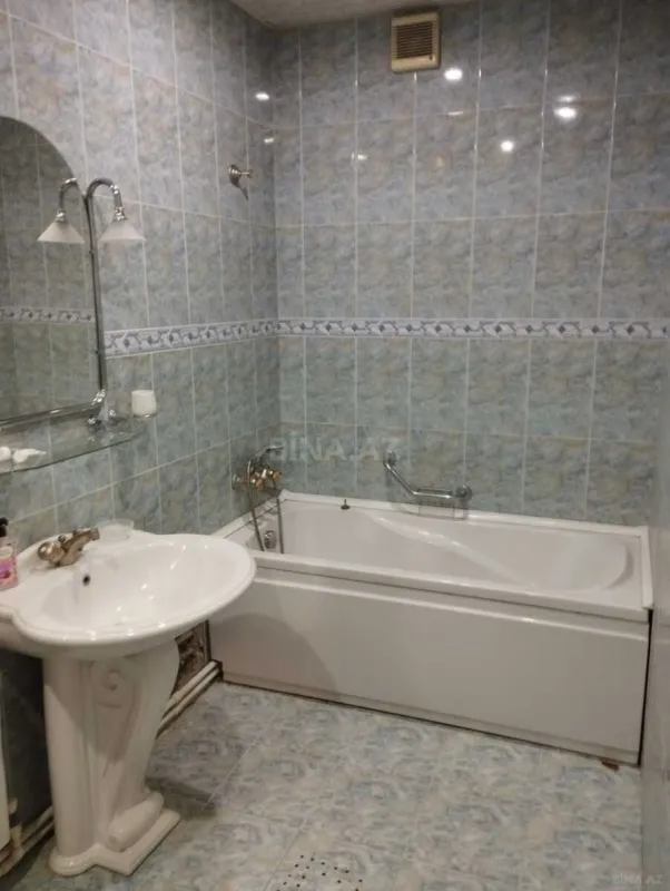 Kirayə verilir 3 otaqlı mənzil 112 m²