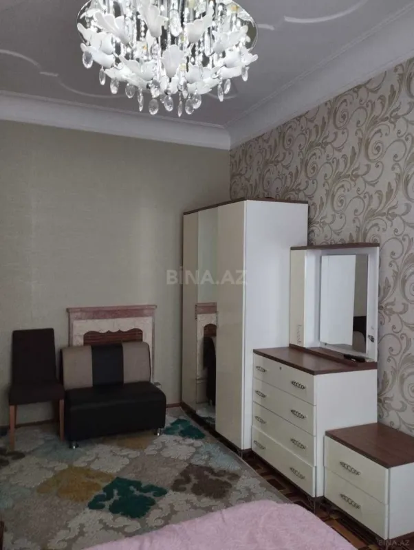 Kirayə verilir 3 otaqlı mənzil 112 m²