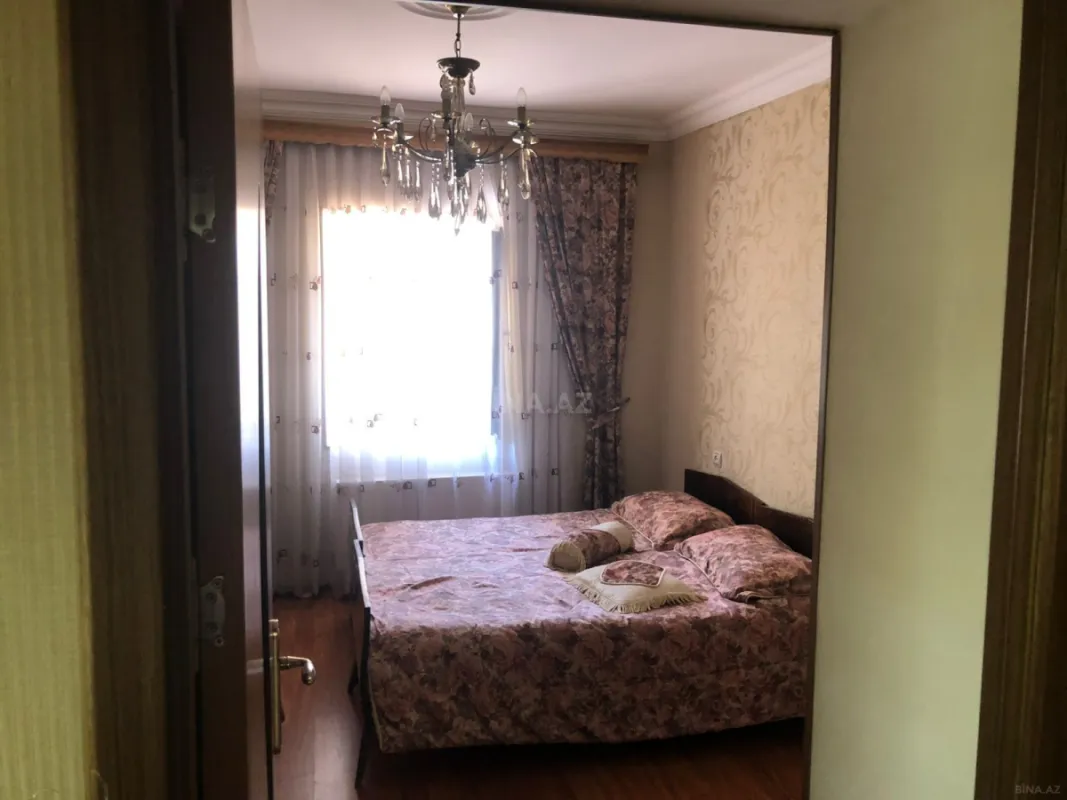 Kirayə verilir 7 otaqlı həyət evi 250 m²