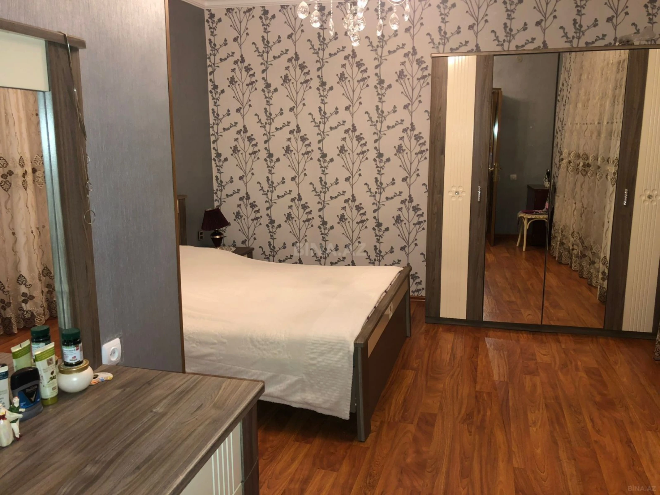 Kirayə verilir 7 otaqlı həyət evi 250 m²