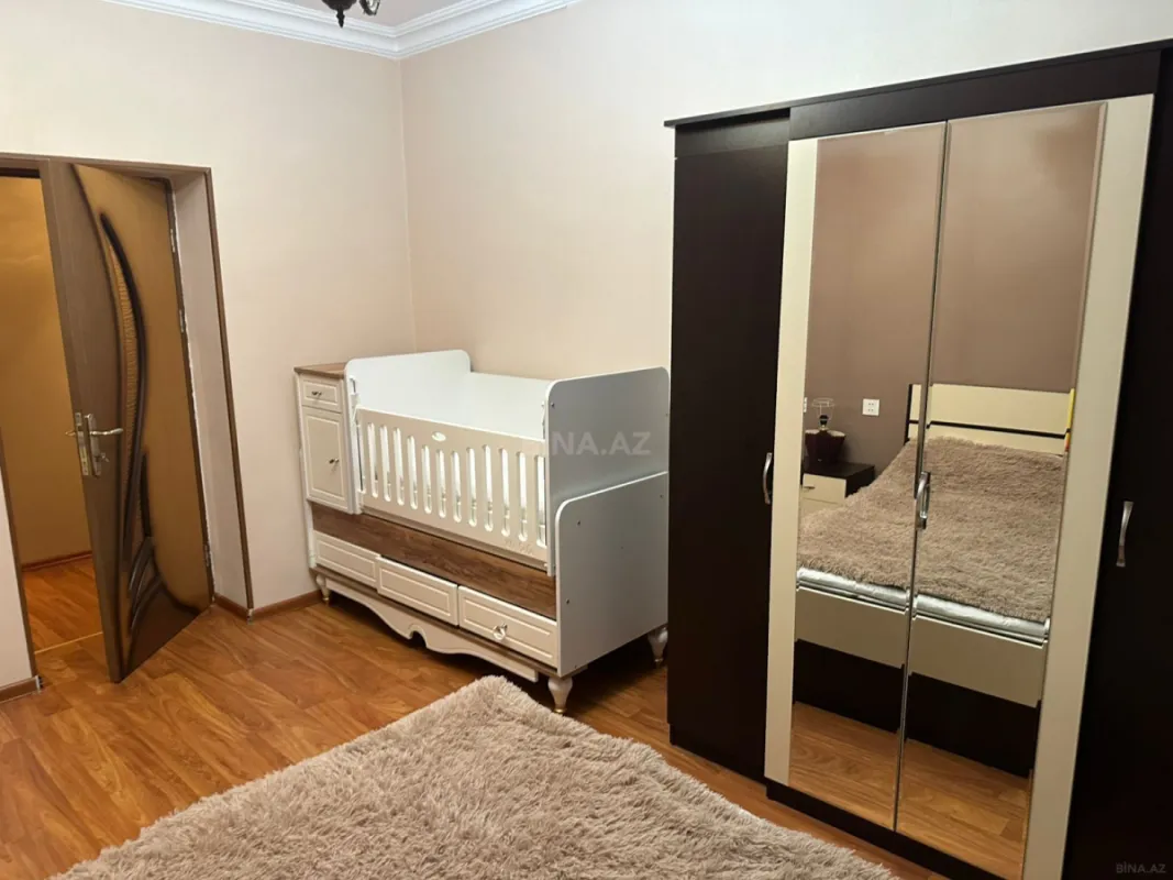 Kirayə verilir 7 otaqlı həyət evi 250 m²