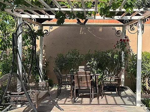 Kirayə verilir 7 otaqlı həyət evi 250 m²