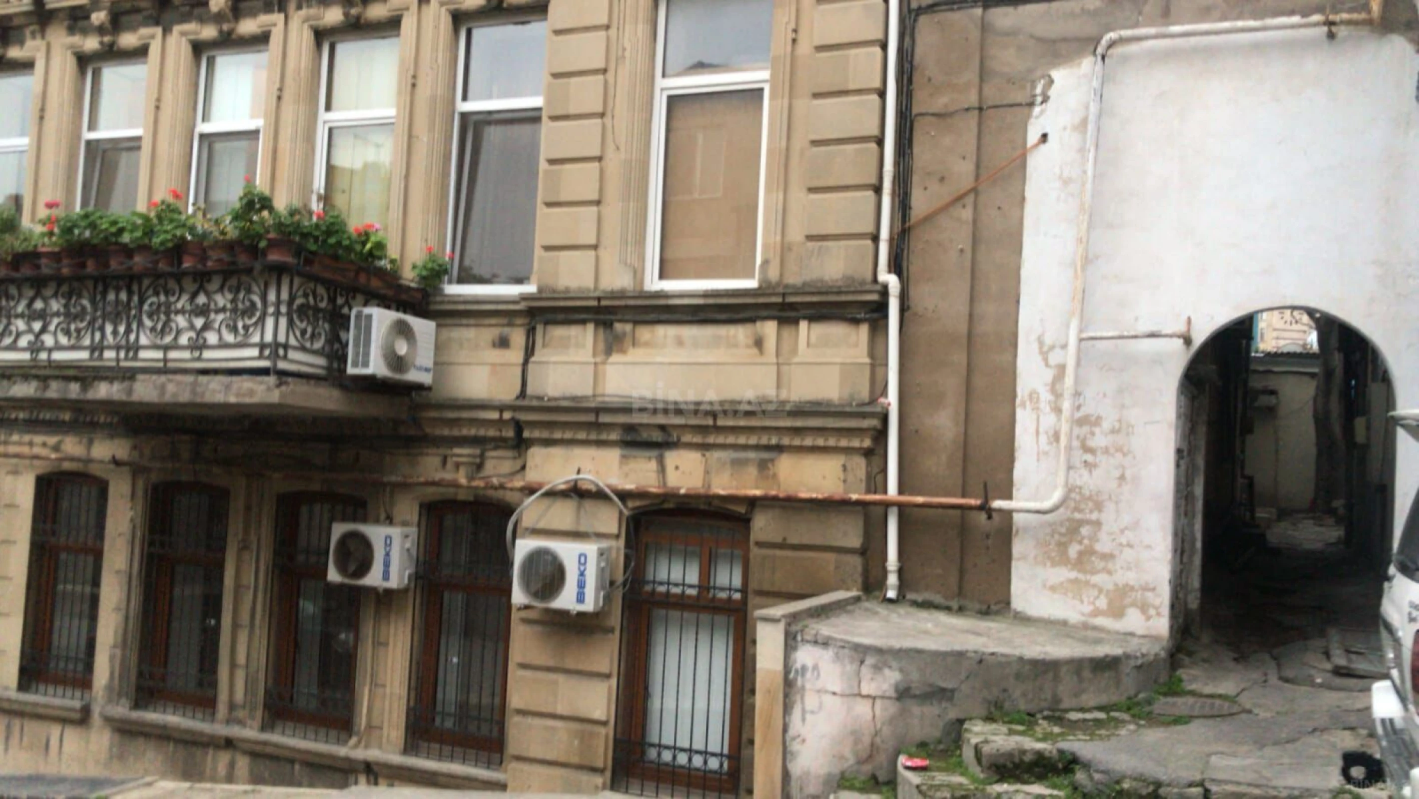 Kirayə verilir 2 otaqlı mənzil 55 m²