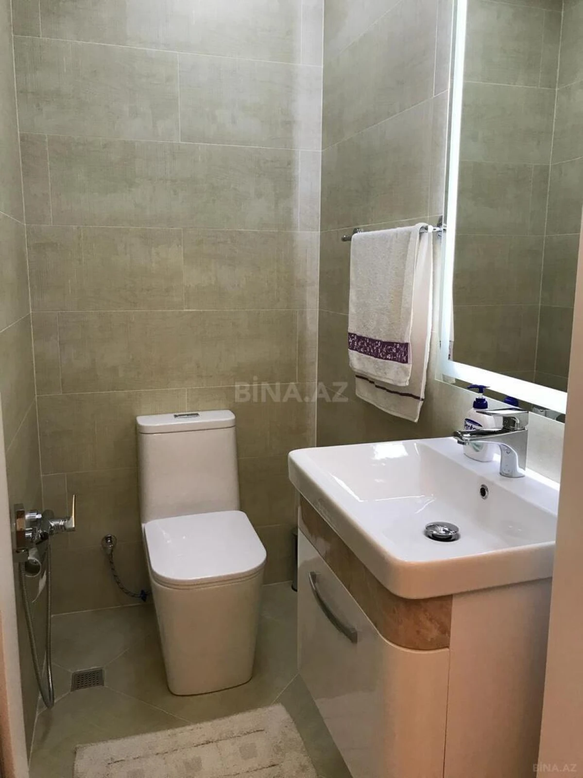 Satılır 3 otaqlı mənzil 105 m²