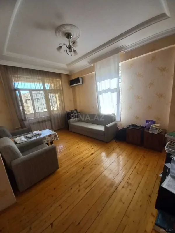 Satılır 2 otaqlı mənzil 68 m²